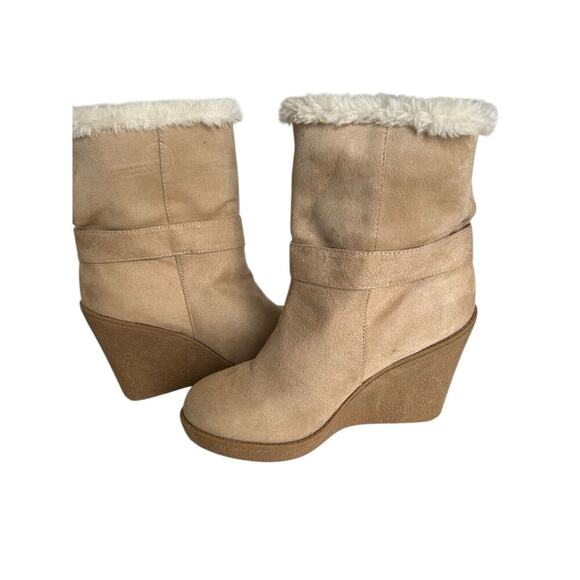 Wild Diva Boots Size 6 Selina Natural Wedge Ankle Suede Fur Lined Round Toe - Picture 8 of 13